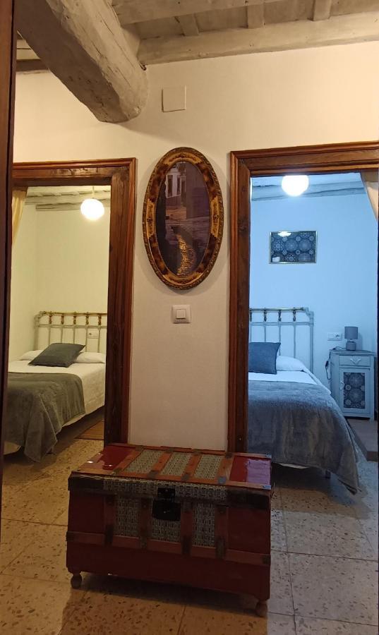 Casa De La Cigueena กันเดลาริโอ ภายนอก รูปภาพ